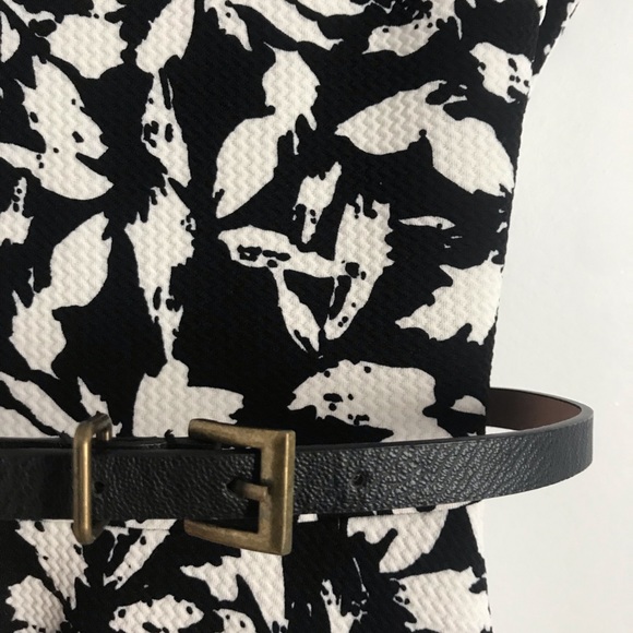 Skater Girl Dress with tulle skirt and belt - Picture 2 of 3